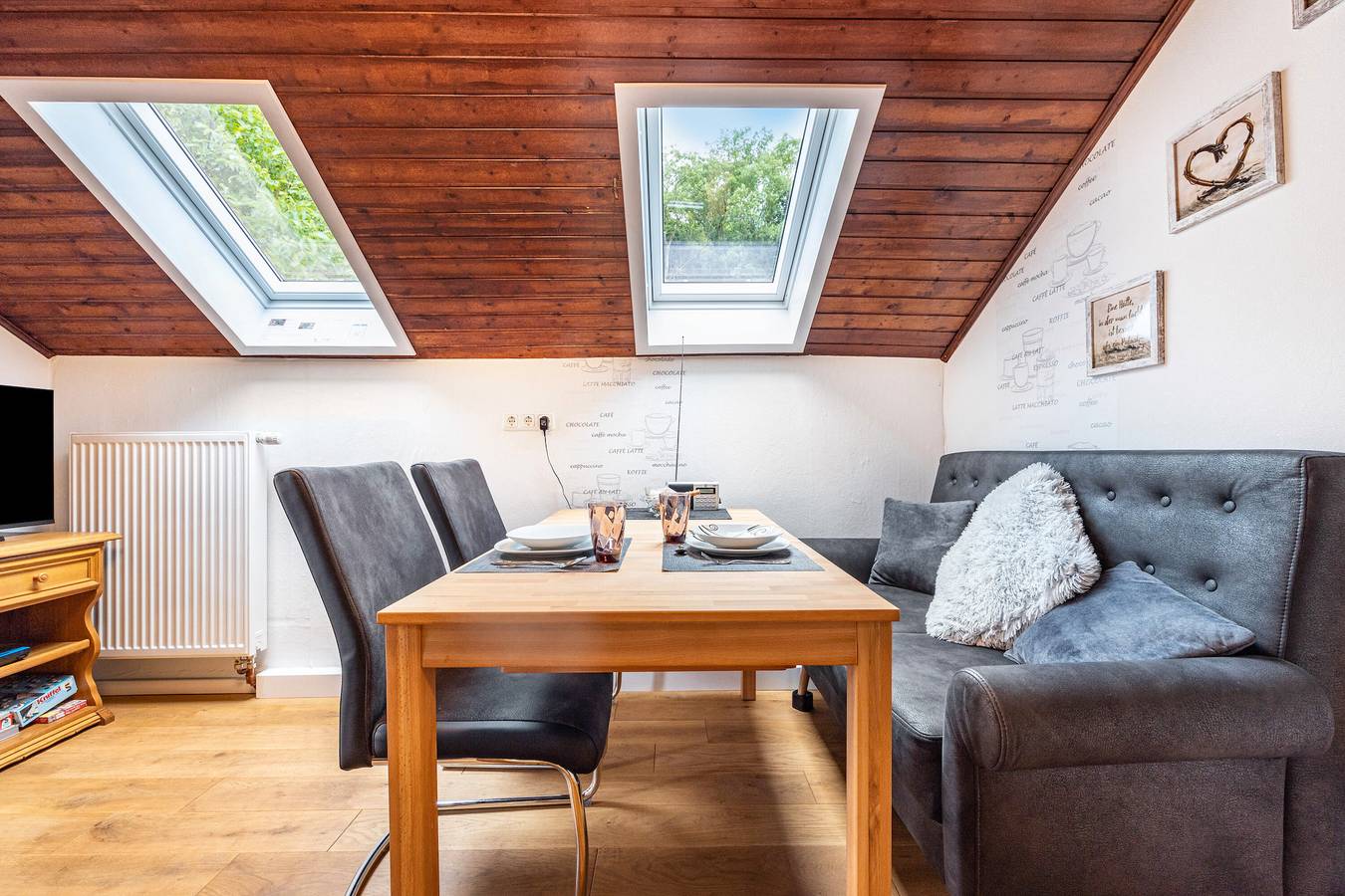 Ganze Wohnung, Ferienwohnung 'Mit Flair' mit Privatterrasse, Balkon und Wi-Fi in Trendelburg, Hessisches Bergland