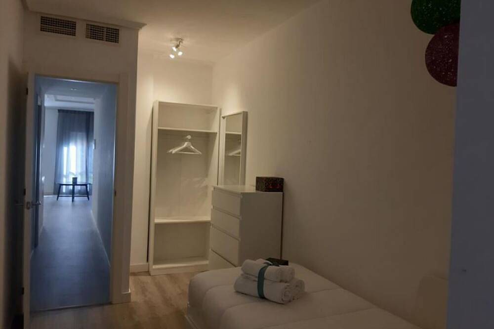Entire apartment, The stop - 2.La Pca.104 in Saragossa, Saragossa Province