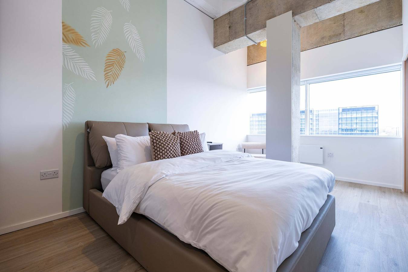 Ganze Wohnung, Station Gold Leaf   Premium 1-Bed Above Mk Station in Milton Keynes, Südostengland