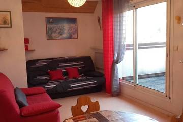 Gîte pour 5 personnes, avec balcon dans Office De Tourisme De Saint Laurent Soulan