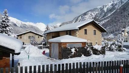 Cottage pour 4 personnes, avec jardin, animaux acceptés à Zernez