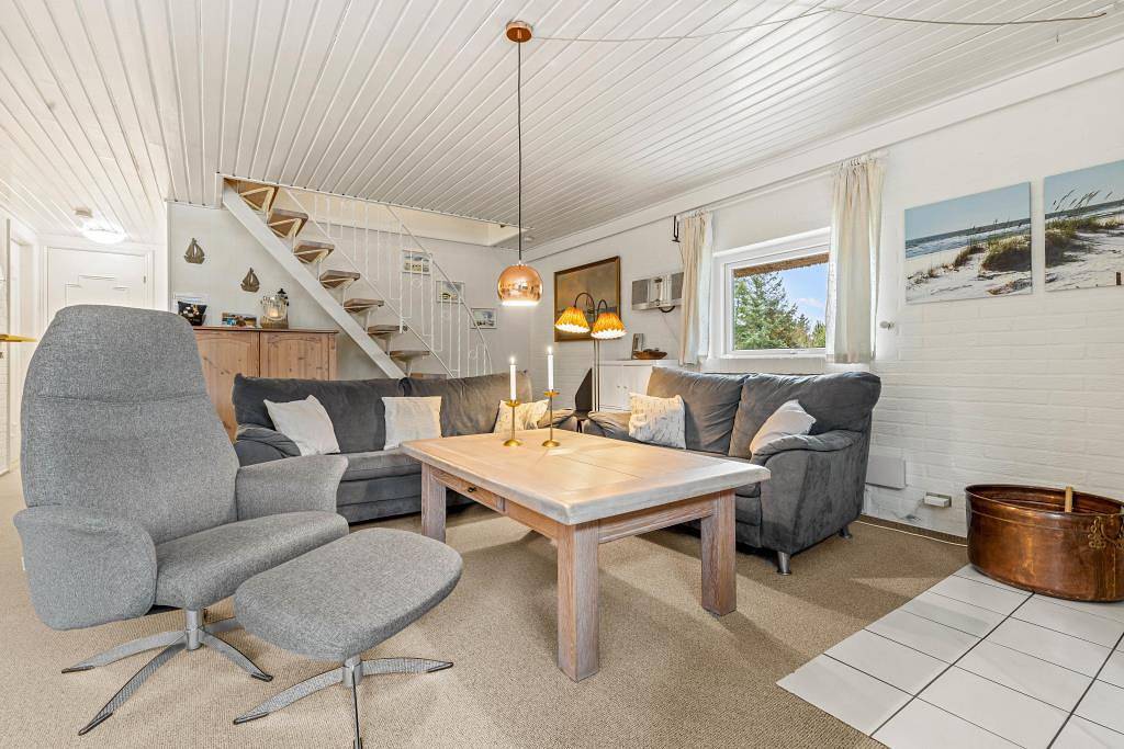 Gemütliches Reetdachhaus mit geschlossener Terrasse, 6 Personen in Blavand, Varde