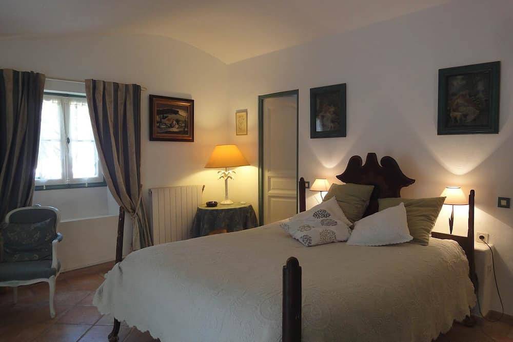 Mandelzimmer mit Whirlpoolbad in Le Plan-de-la-Tour, Mittelmeerküste (Frankreich)