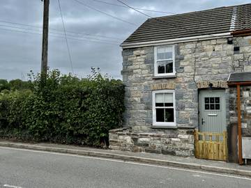 Log Cabin for 4 People in Rhondda Cynon Taf region, South-Wales, Photo 1