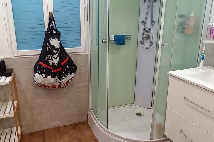 Location de vacances pour 6 personnes, avec jardin et terrasse à Saint-Genest-de-Beauzon - 4