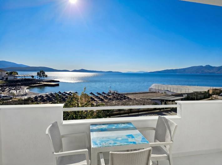 Ganze Wohnung, Ferienwohnung für 4 Personen mit Balkon in Sarandë, Vlorë