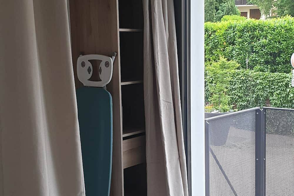 Entire apartment, Appartement Résidence Belle Époque à 10 Minutes des Thermes in Châtel-Guyon, Riom region