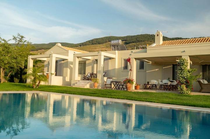 Location de vacances pour 10 personnes, avec Balcon et Terrasse ainsi que Jardin et Piscine dans Cos Ville - 3