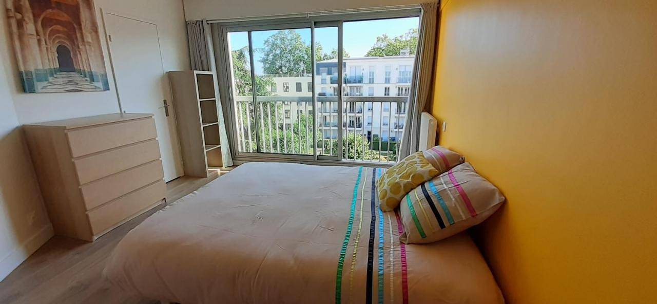 Appartement entier, One-Bedroom Apartment in Le Vésinet, Yvelines