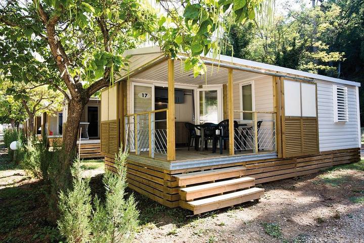 Casa de vacaciones para 5 personas, con balcón además de piscina y sauna - 1