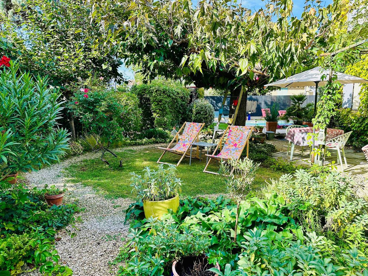 Ferienhaus 'Jardin' mit Gemeinschaftspool, Privater Terrasse und Wlan in L'Isle-sur-la-Sorgue, Vaucluse