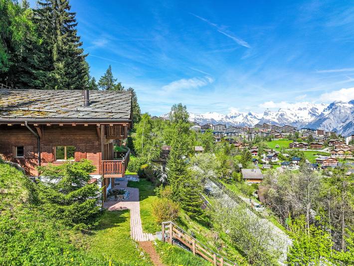 Ferienhaus für 9 Personen, mit Garten