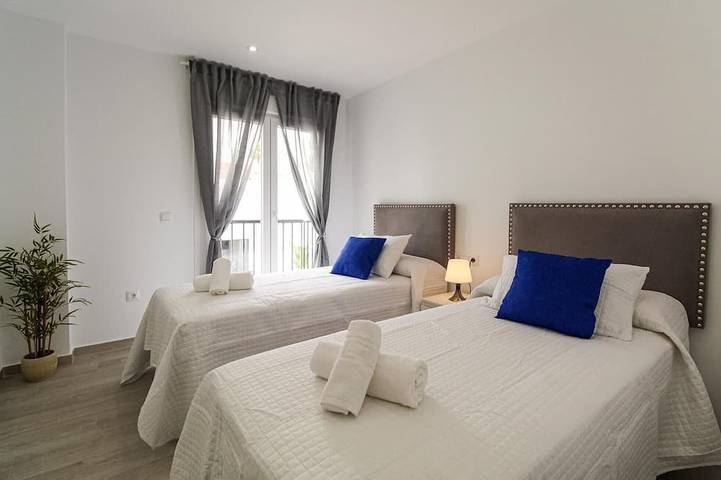 Ferienwohnung für 6 Personen, mit Terrasse und Pool in Benajarafe - 3