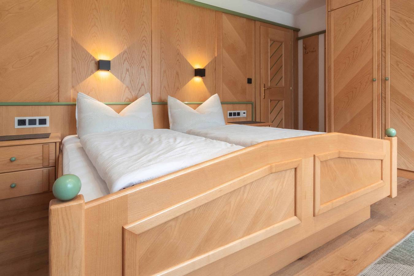 Geheel vakantieappartement, Vakantieappartement voor 2 personen met tuin in Lechtal Alps, Bichlbach