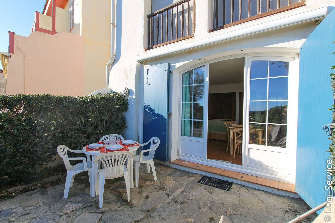 Appartement de vacances entier, Appartement 2 pièces sur plage avec grande terrasse in Port Grimaud, Grimaud