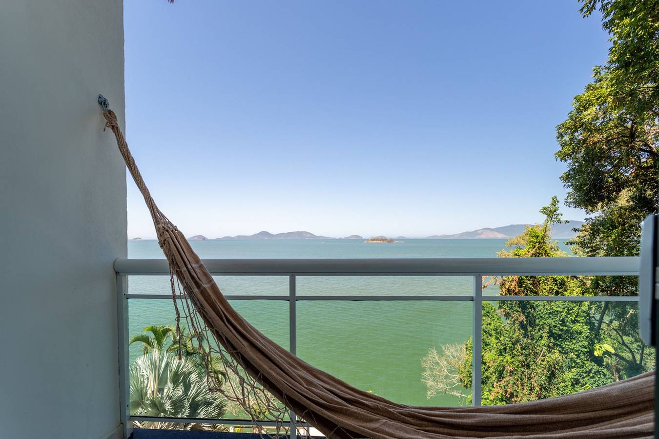 Entire apartment, Estúdio 7 - Ar Cond. e Vista Mar em Mangaratiba in Mangaratiba, Costa Verde (Rio de Janeiro)