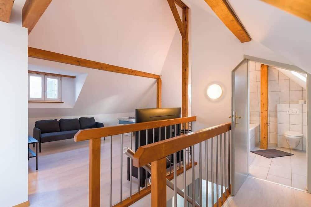Ganze Wohnung, Thun Center Apartment | Close to Lake and Shops in Thun, Thunersee