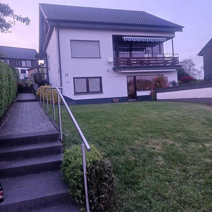 Gîte pour 4 personnes, avec jardin et vue à Overath