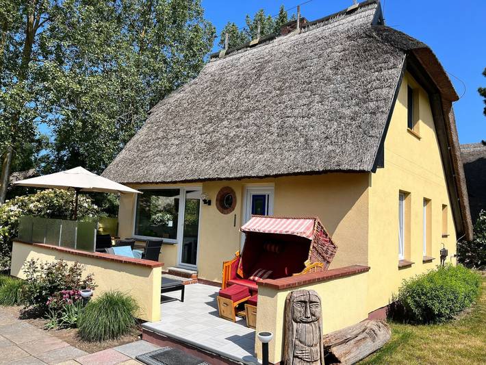 Ferienwohnung für 4 Personen, mit Terrasse und Garten in Ahrenshoop
