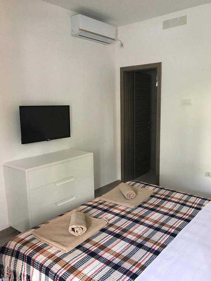 Maison d’hôte pour 8 personnes, avec jardin et vue au Monténégro - 4