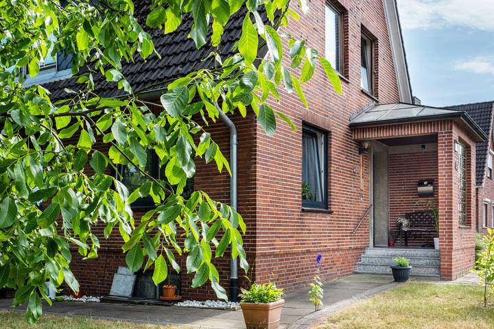 Hel lejlighed, Holiday Apartment "Ferienwohnung am Elbstrom" with Shared Terrace & Wi-Fi in Stade, Cuxland