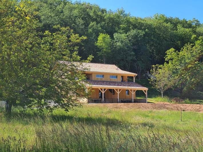 Appartement de vacances pour 12 personnes, avec jardin ainsi que piscine et vue