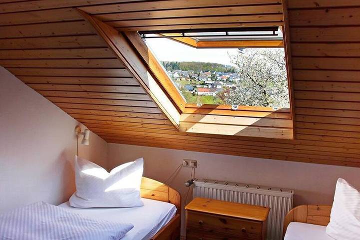 Gîte pour 2 personnes, avec jardin dans Oberemmel - 3