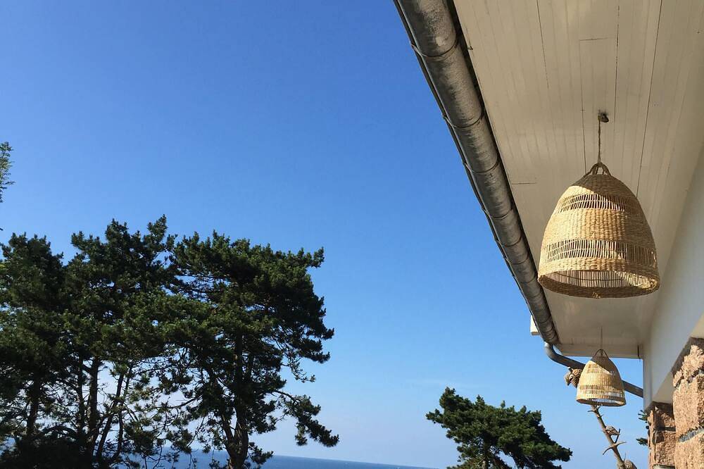 L'Envie Du Large: charming rental sea view, pink granite coast in Louannec, Pink Granite Coast