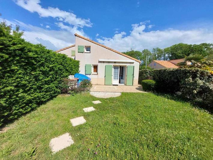 Appartement de vacances pour 6 personnes, avec piscine et terrasse