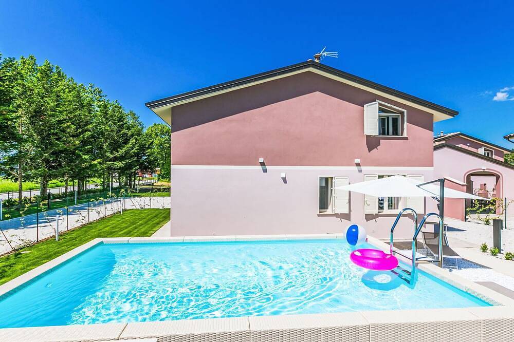 Ganze Wohnung, Gemütliche Wohnung mit  W-Lan, privatem Pool, Klimaanlage, Tv, Terrasse und Haustiere erlaubt in Cecina, Etruskische Küste