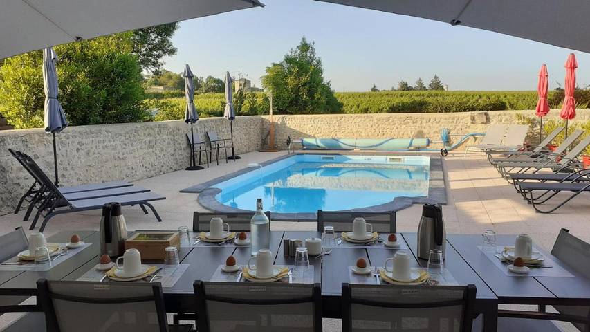 Chambre d’hôte pour 14 personnes, avec jardin et terrasse à Saint-Seurin-de-Cadourne - 3