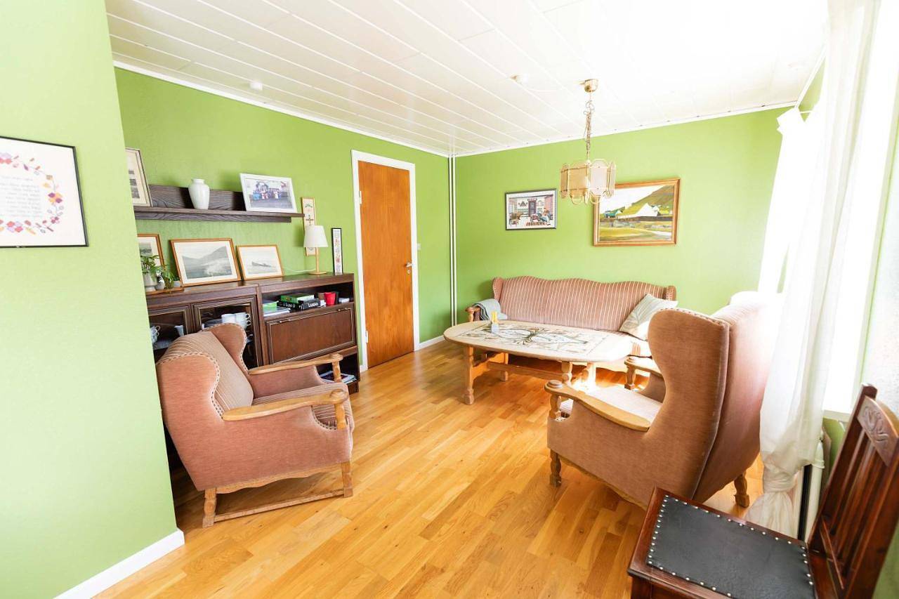 Ganze Wohnung, Calm and remote seaside getaway in Husavik - A rustarinum in Färöer