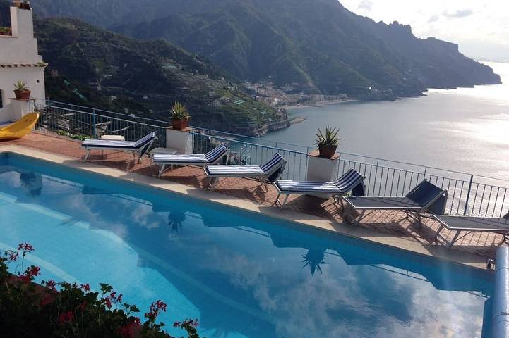 Villa pour 11 personnes, avec Balcon ainsi que Terrasse et Jardin à San Cosma
