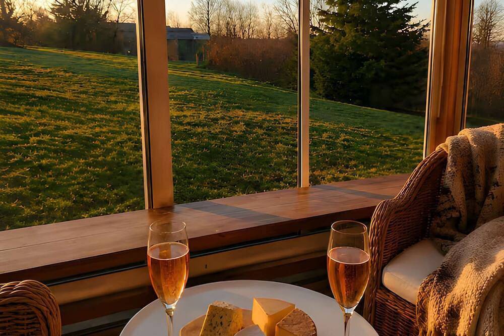 In the heart of Sancy: a vacation rental with a fireplace, a large garden, and mountain views in Chastreix, Volcans d'Auvergne Regional Nature Park