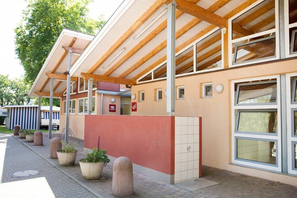 Ganze Ferienwohnung, Campingplatz Iriswiese - Wohnmobil incl. Frisch-& Abwasser in Kressbronn am Bodensee, Region Bodensee-Oberschwaben