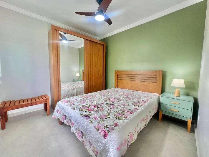 Casas e apartamentos de temporada para 2 pessoas, com balcão e vista em Rio das Ostras