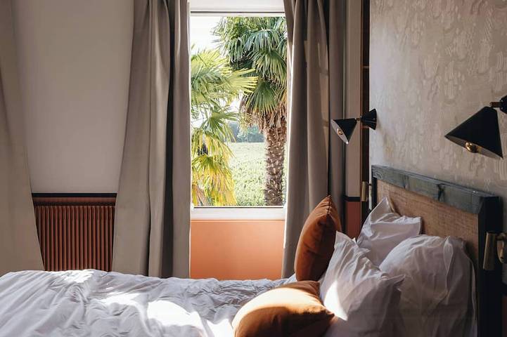 Location de vacances pour 14 personnes, avec Balcon ainsi que Jardin et Piscine à Saint-Seurin-de-Cadourne - 3