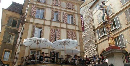 Le Café de l' Aubier - Chambre double avec douche, Wc in Neuchâtel, Pays des Trois-Lacs
