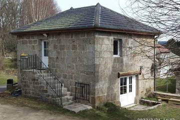 Maison de vacances pour 2 personnes, avec jardin dans Auvergne-Rhône-Alpes