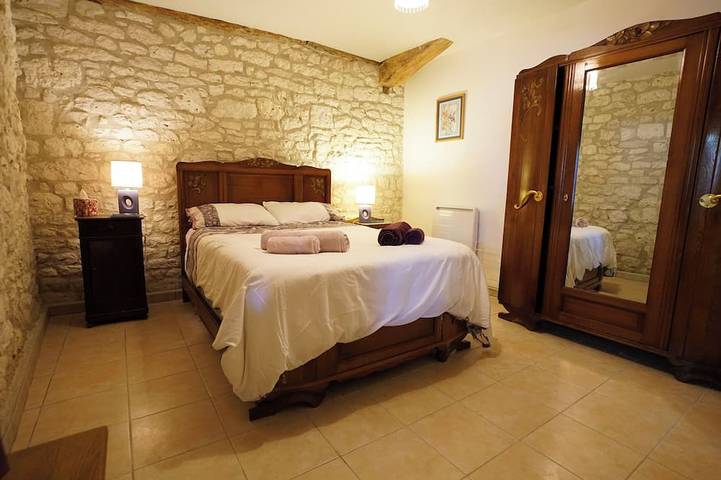 Gîte pour 3 personnes, avec piscine et jardin à Montaigu-de-Quercy - 2