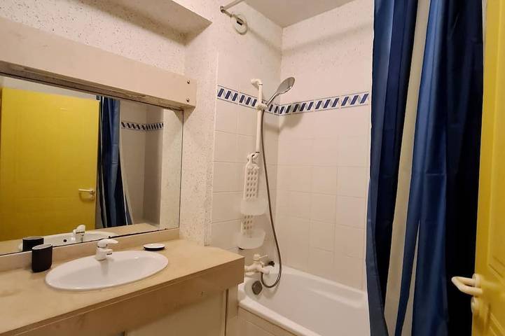 Ganze Wohnung, Lust auf das Meer? 500 m vom Strand, Glasfaser-WLAN, Bettwäsche, Terrasse, Pool, Parkplatz in Moliets-Plage, Moliets-et-Maa