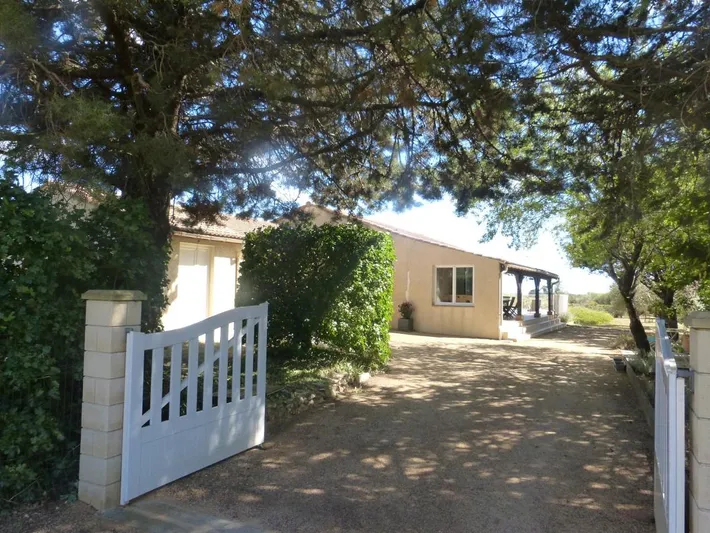 Maison de vacances pour 6 personnes, avec jardin ainsi que vue et piscine - 1