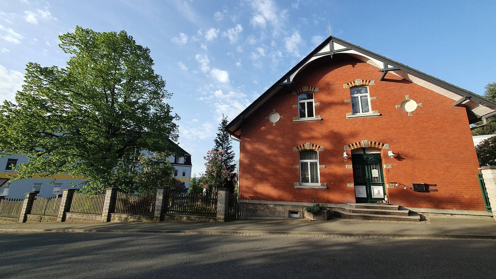 Ganze Wohnung, Ferienwohnung 'Klinkerhaus Treuen' mit Privatterrasse und Wlan in Treuen, Chemnitz und Umgebung