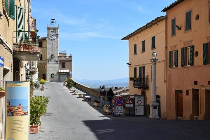 Appartamento per 4 persone, con Balcone e Terrazza nonché Panorama a Chianciano Terme