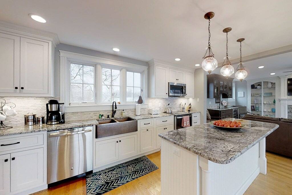 Hochwertiges Haus mit wunderschönem Meerblick - gegenüber vom Strand! in York Beach, Cape Neddick