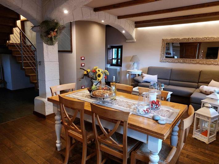 Location de vacances pour 6 personnes, avec jacuzzi et jardin à Lucinasco - 2