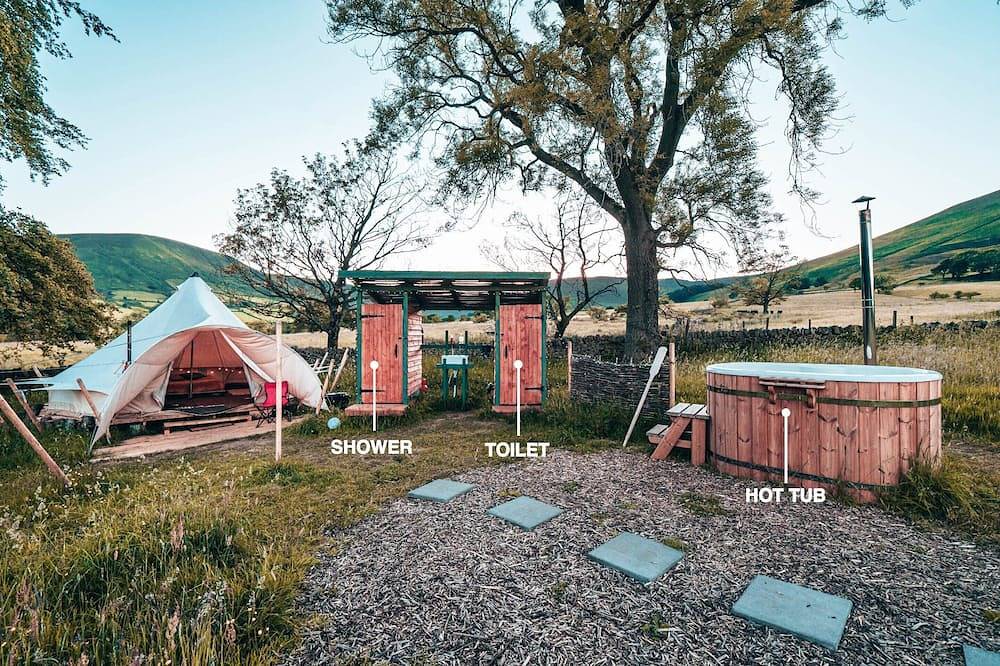 Cozy Couples Glamping - Private Hot Tub in Edale, Derbyshire