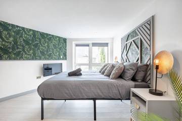 Holiday Apartment for 8 People in Ealing, London, Photo 1