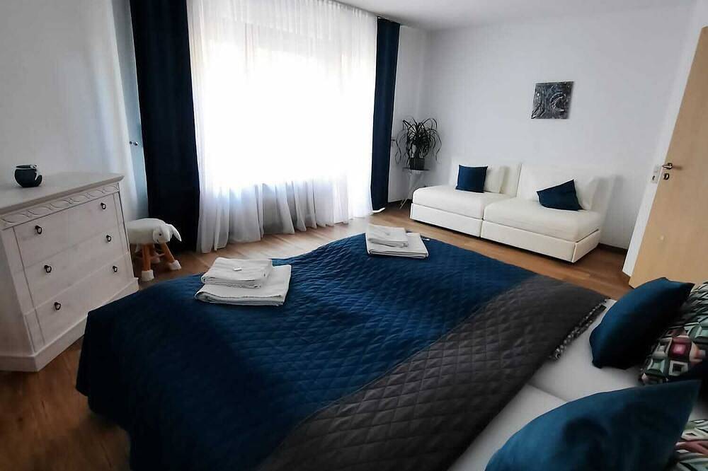 Ganze Wohnung, Kaminblick  ca. 15-20min vom Europa-Park in Kenzingen, Südschwarzwald
