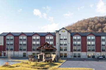 Hôtel pour 4 personnes, avec piscine et jacuzzi, animaux acceptés dans Mont-Tremblant